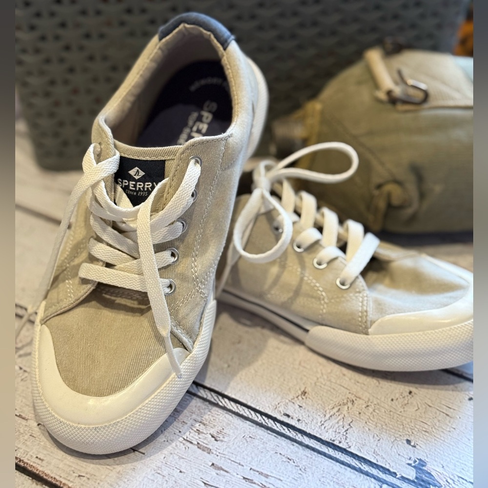 Sperry Light Tan Canvas Sneakers